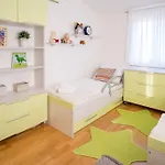 Ivana 2435